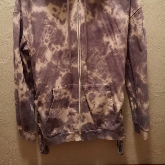 Forever 21 Tie Dye Hoodie - Picture 2 of 5